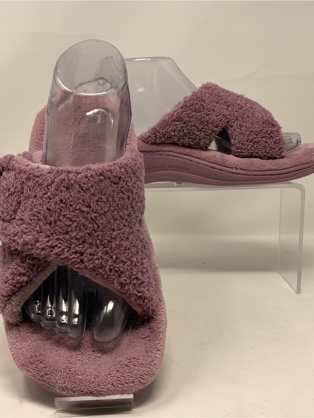 NWT Vionic Relax Dusk Purple Terrycloth Orthotic Slippers Women’s 8 M